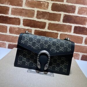 Gucci Black GG Supreme Shoulder Bag with Silver-Tone Hardware